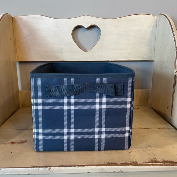 Thirty-one/ Your Way Navy blue with stripes Rectangle storage container. - Picture 5 of 7